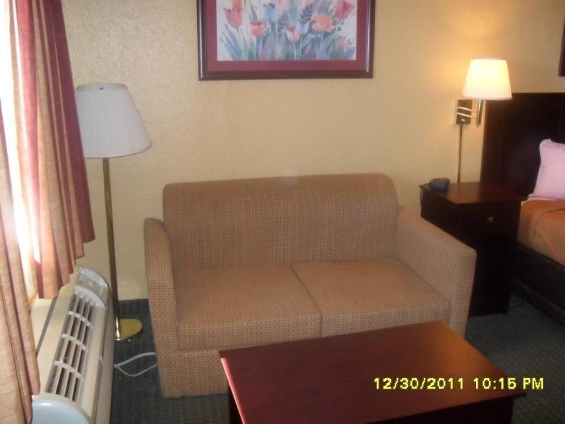 Days Inn By Wyndham Gainesville Exterior foto