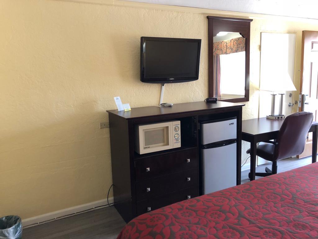 Days Inn By Wyndham Gainesville Exterior foto